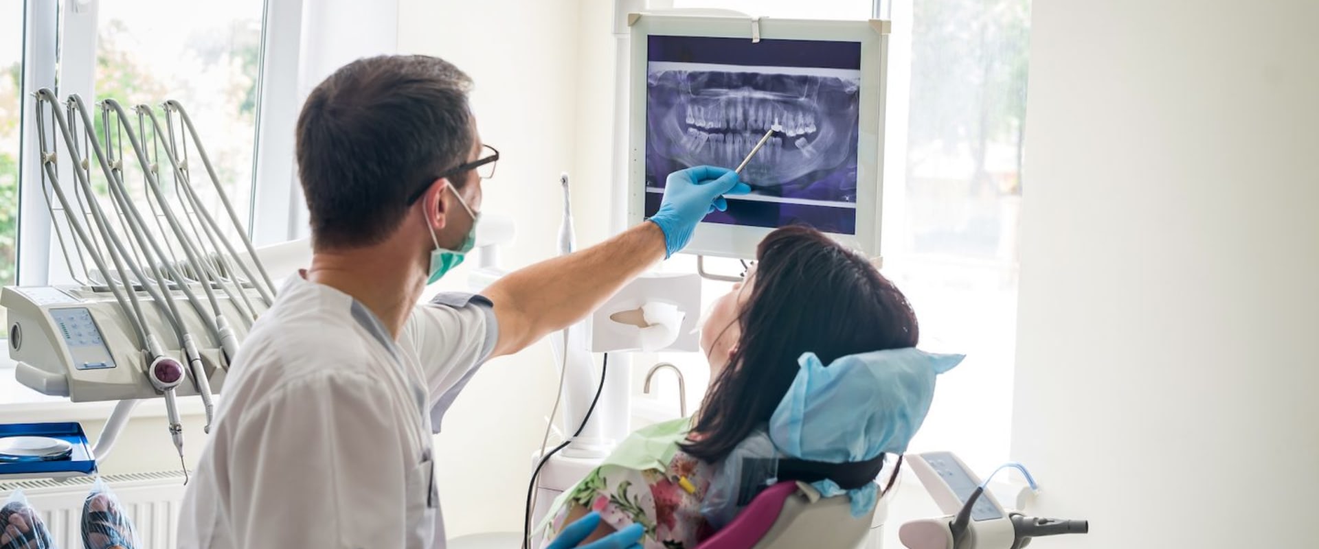 How Much Do Dentists Make in the UK and US?